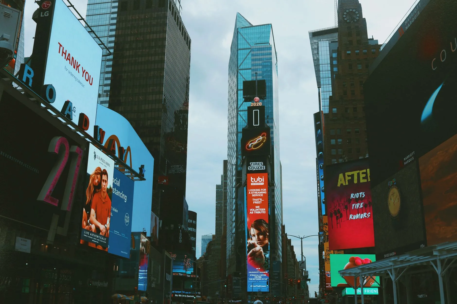 Photo by camila esteves on Pexels | Harga Led Videotron Outdoor illustration