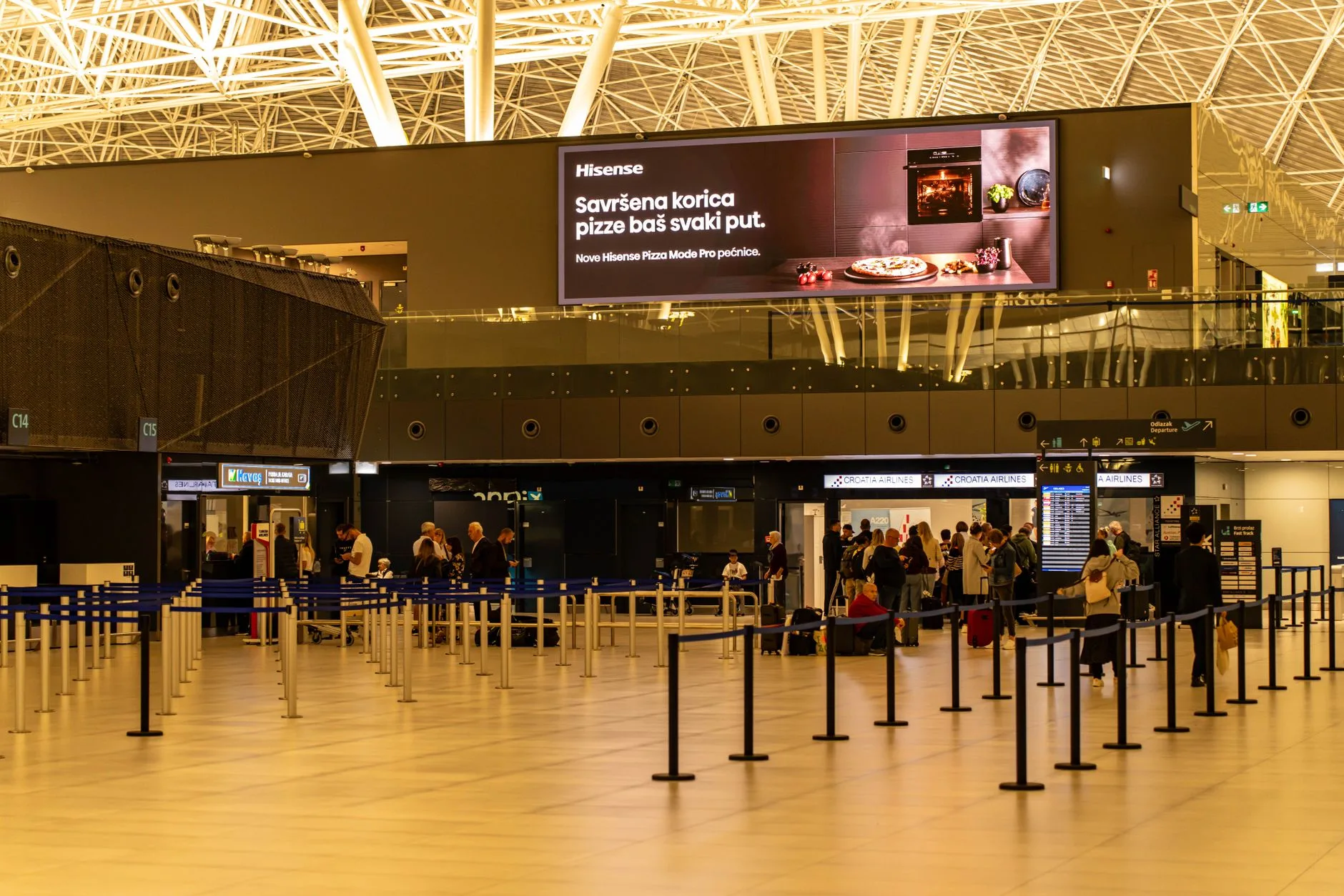 Photo by Vladimir Srajber on Pexels | Harga Videotron Indoor Per Meter illustration