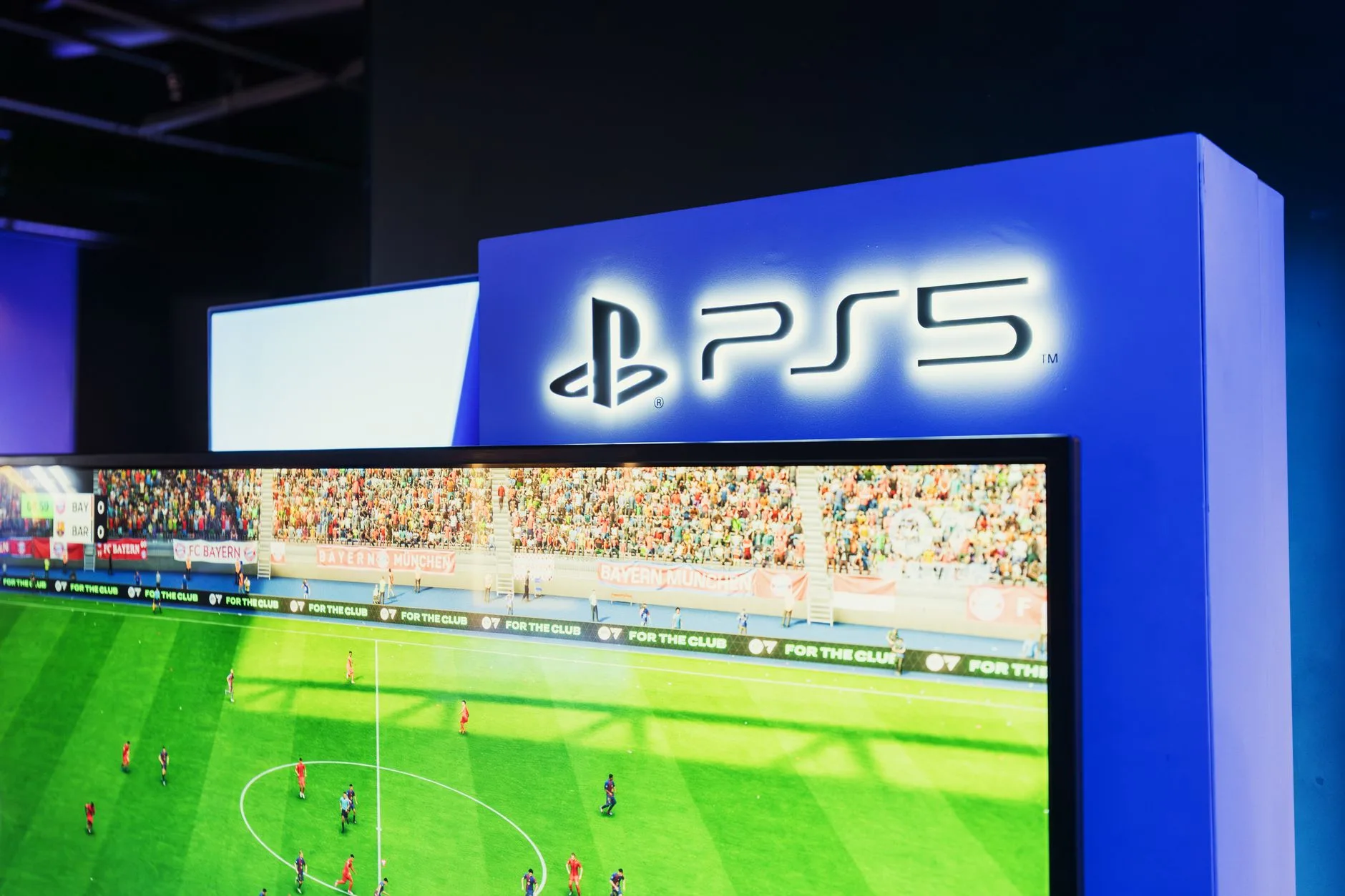 Photo by Matheus Bertelli on Pexels | Harga Sewa Led Screen Indoor illustration